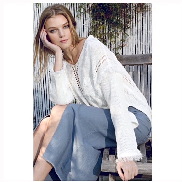 Last 1✨HP✨Fresh White Bohemian Pull-Over Sweater - Picture 8 of 8